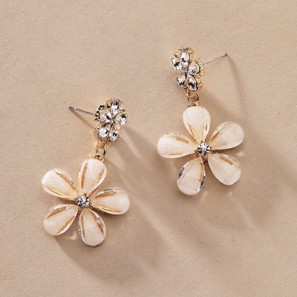 GlitzBlitz Boutique Jewelry - Any 2/$20! Crystal Flower Drop Stud Earrings